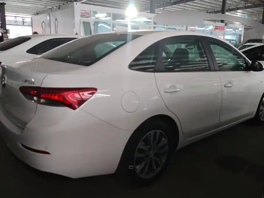 Buick Excelle 2019 18T Automatic Connected Elite (China V) фото 3