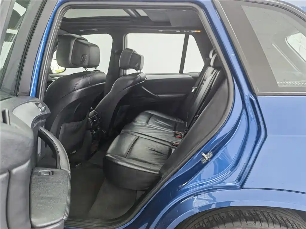 BMW X5 M 2010 X5 M фото 15