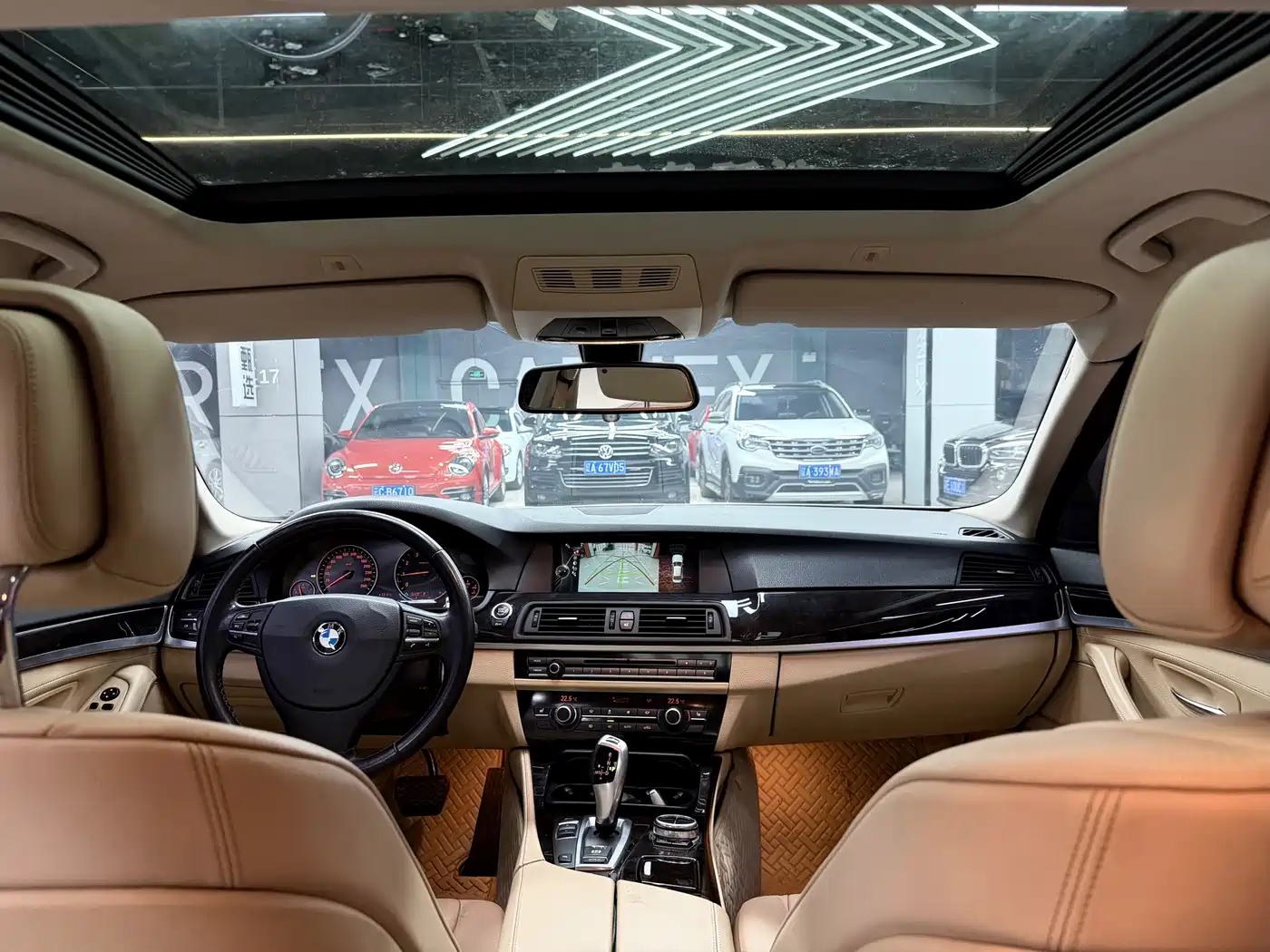 BMW 5 Series 2014 525Li Luxury Design Package фото 17