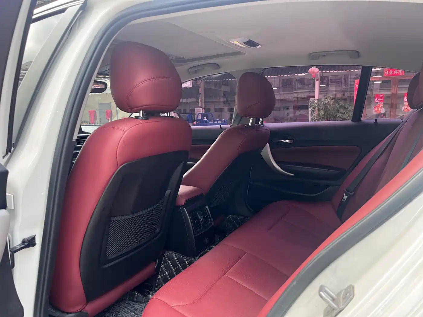 BMW 1 Series (Import) 2016 118i Leading фото 5