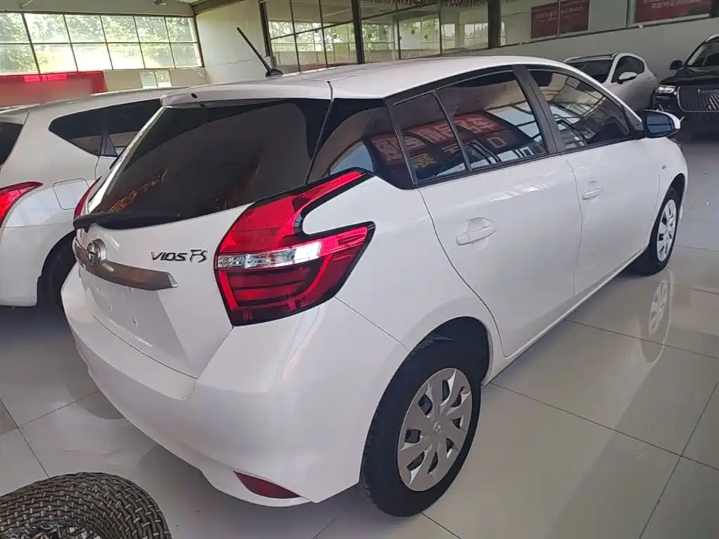 Toyota Vios FS 2017 1.5L CVT Fengchi Edition фото 7