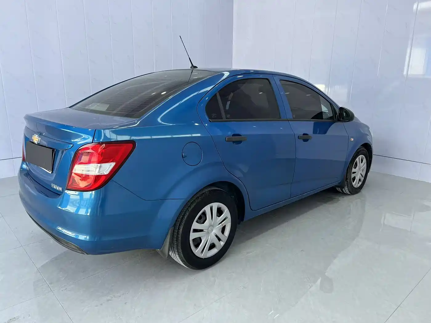 Chevrolet Aveo 2014 Sedan 1.4SL AT Fashion Edition фото 5