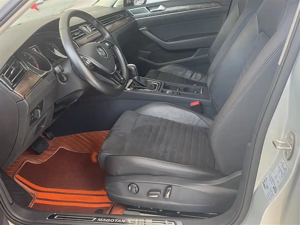 Volkswagen Magotan 2018 330TSI DSG Luxury фото 25