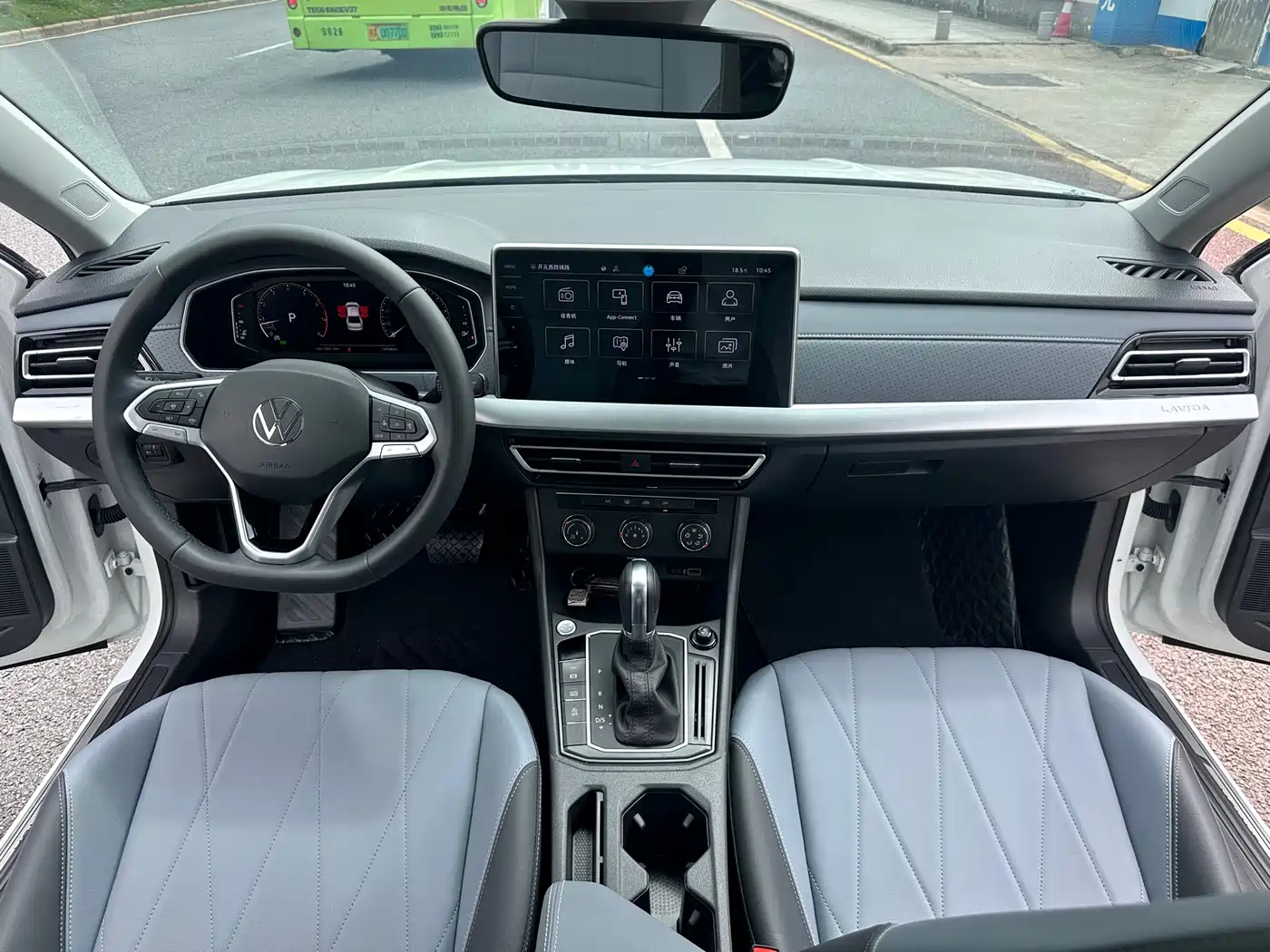 Volkswagen Lavida 2024 Model 1.5L Automatic Starlight 5 Million Edition фото 9