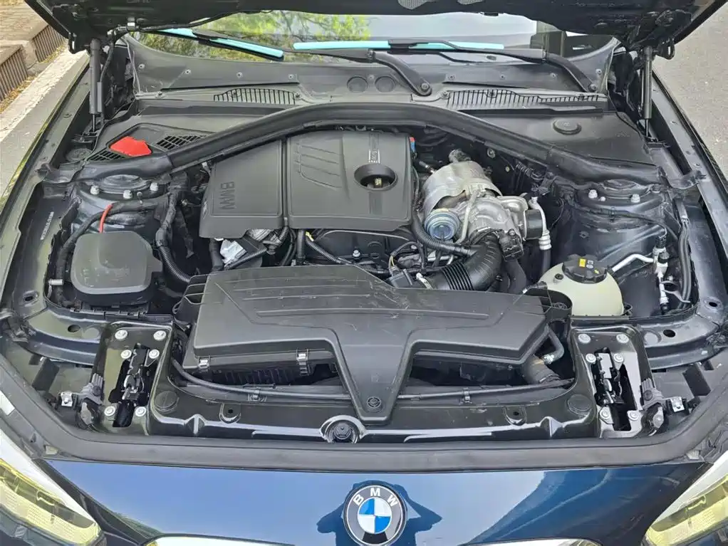 BMW 1 Series (Import) 2015 120i Leading фото 17