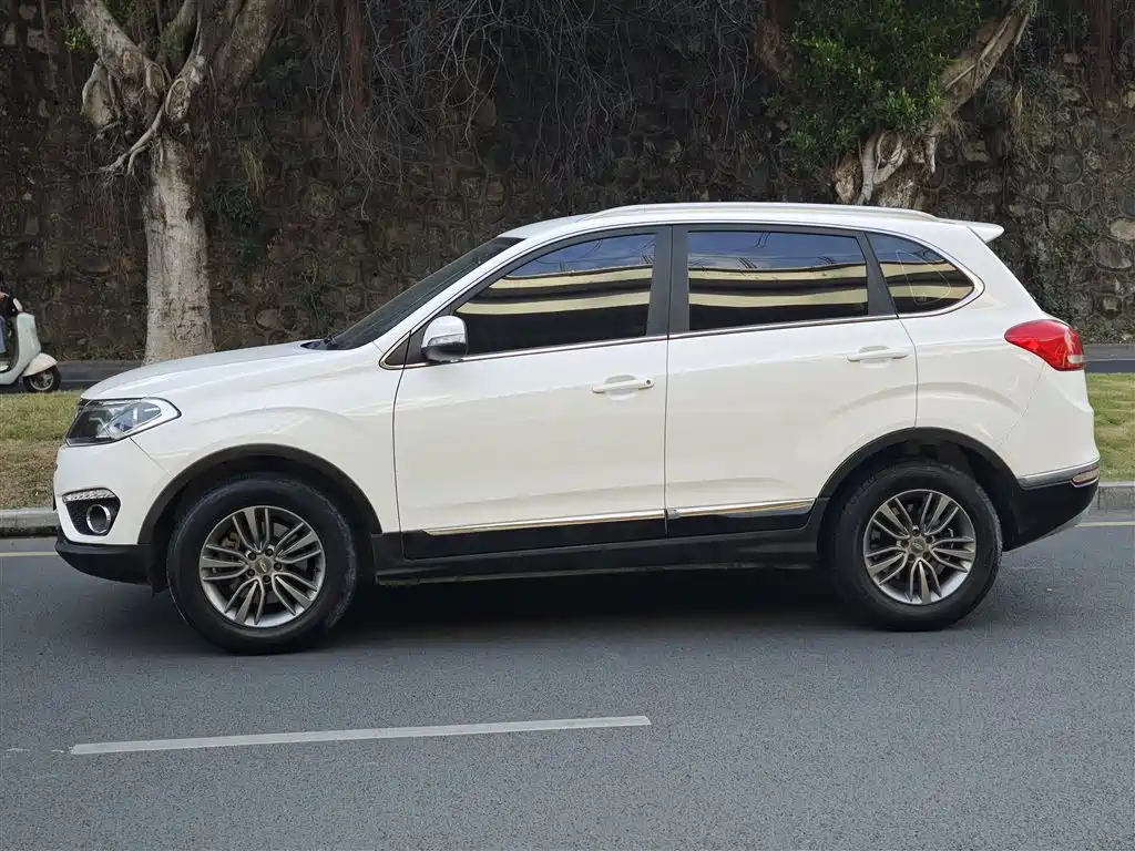 CHERY TIGGO 5