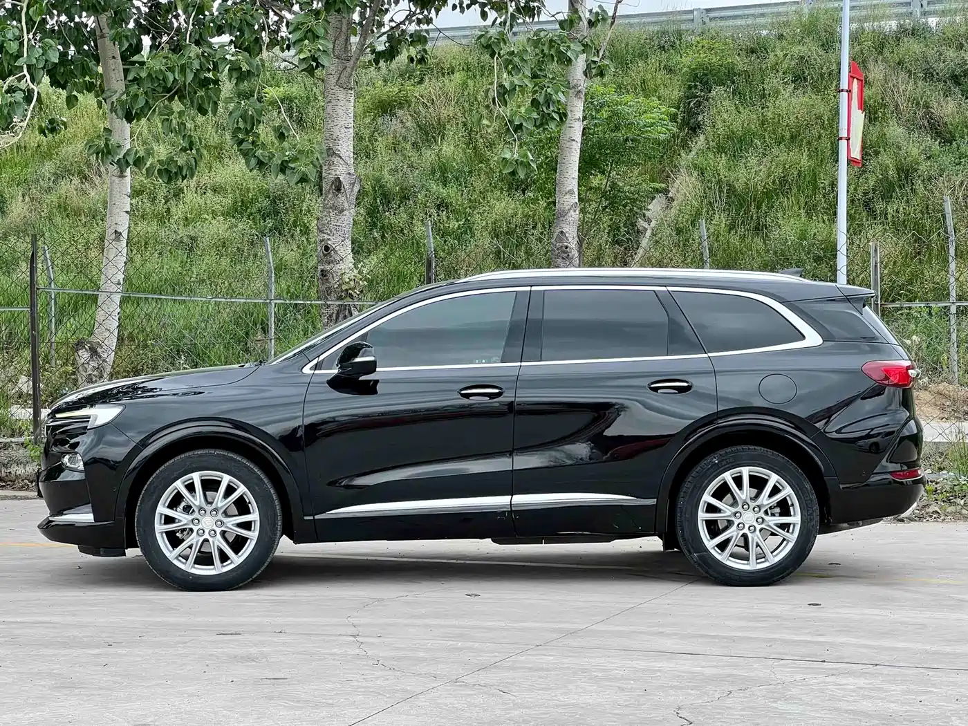 Buick Enclave 2022 652T 4WD Exclusive Flagship 7-Seater фото 3