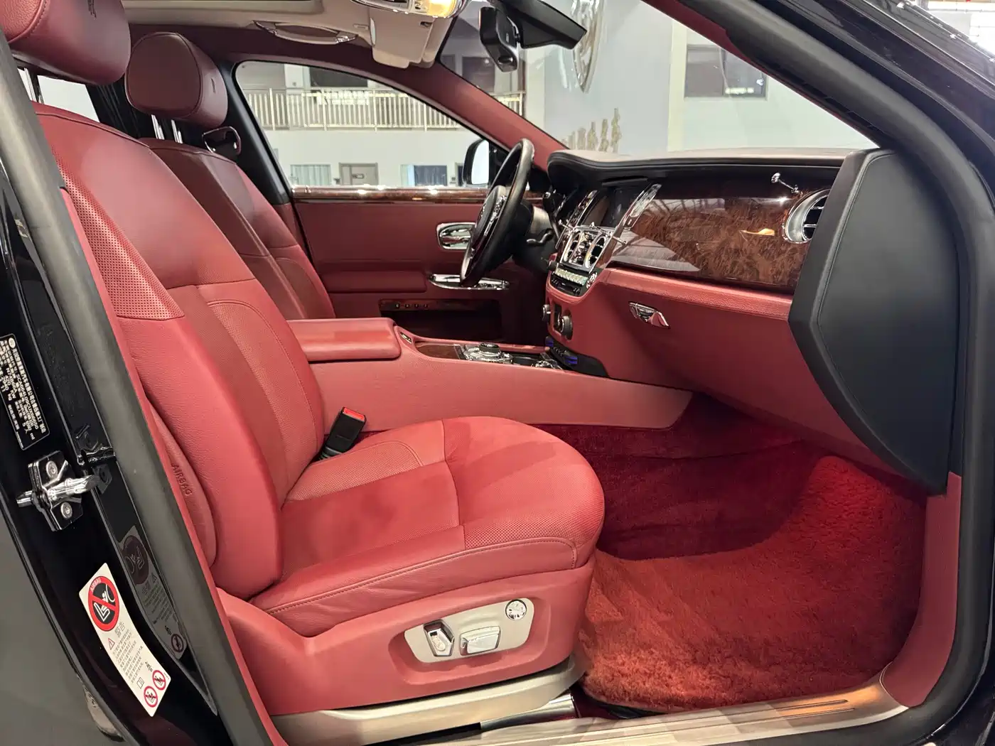 Фото 28 - Rolls-Royce Ghost