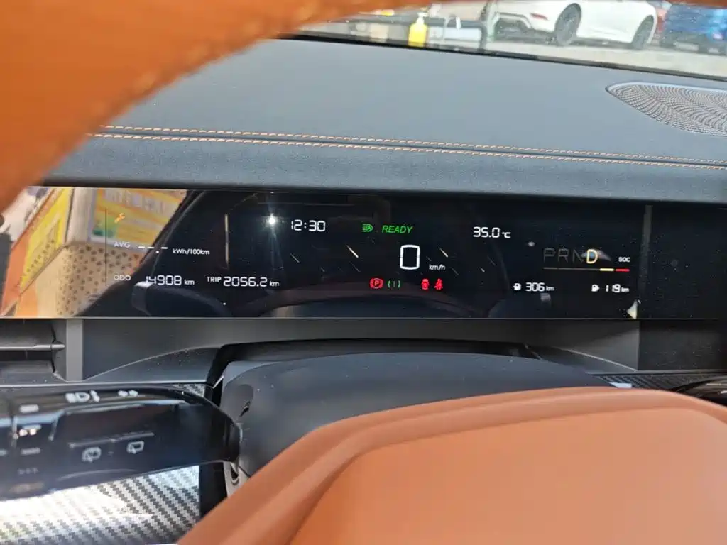 Nezha Auto Nezha L 2024 2024 Extended Range 310 Flash Charge Red Edition