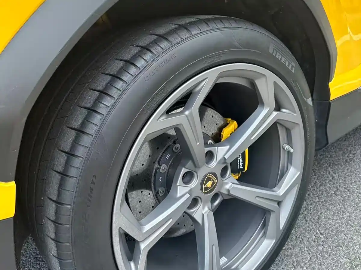 Lamborghini Urus 2019 2018 4.0T V8