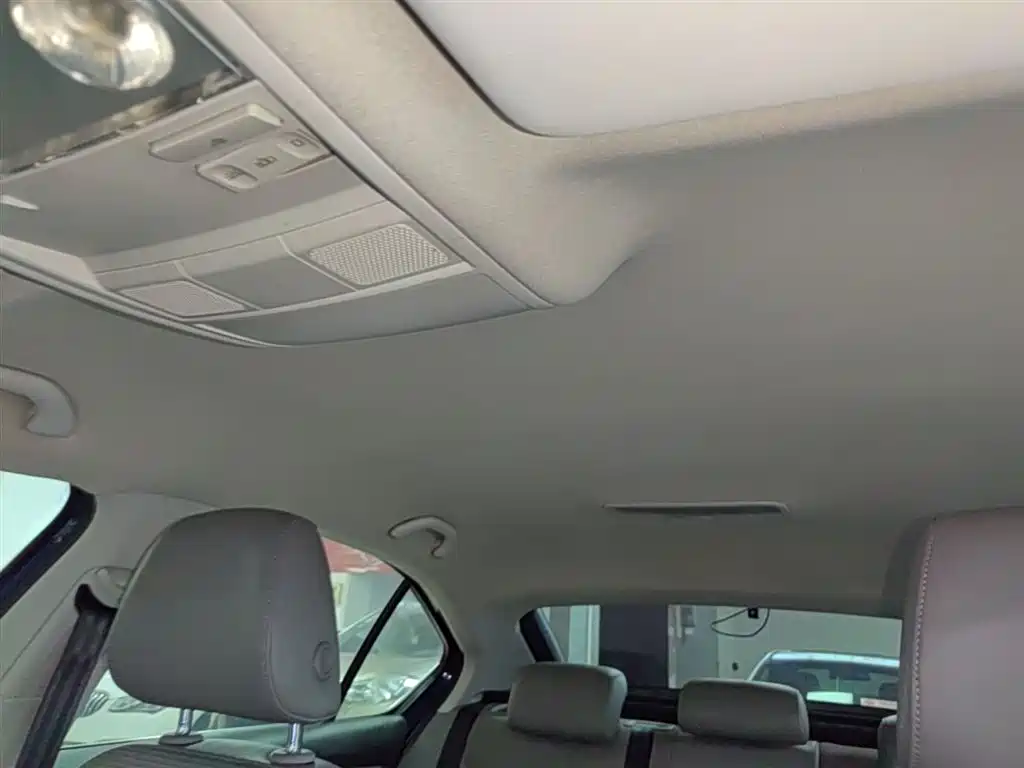 Škoda Octavia 2015 1.6L Automatic逸杰版 фото 18
