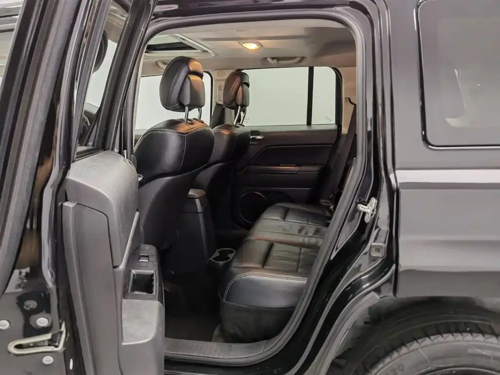 Jeep Patriot 2013 2014 2.4L Sport
