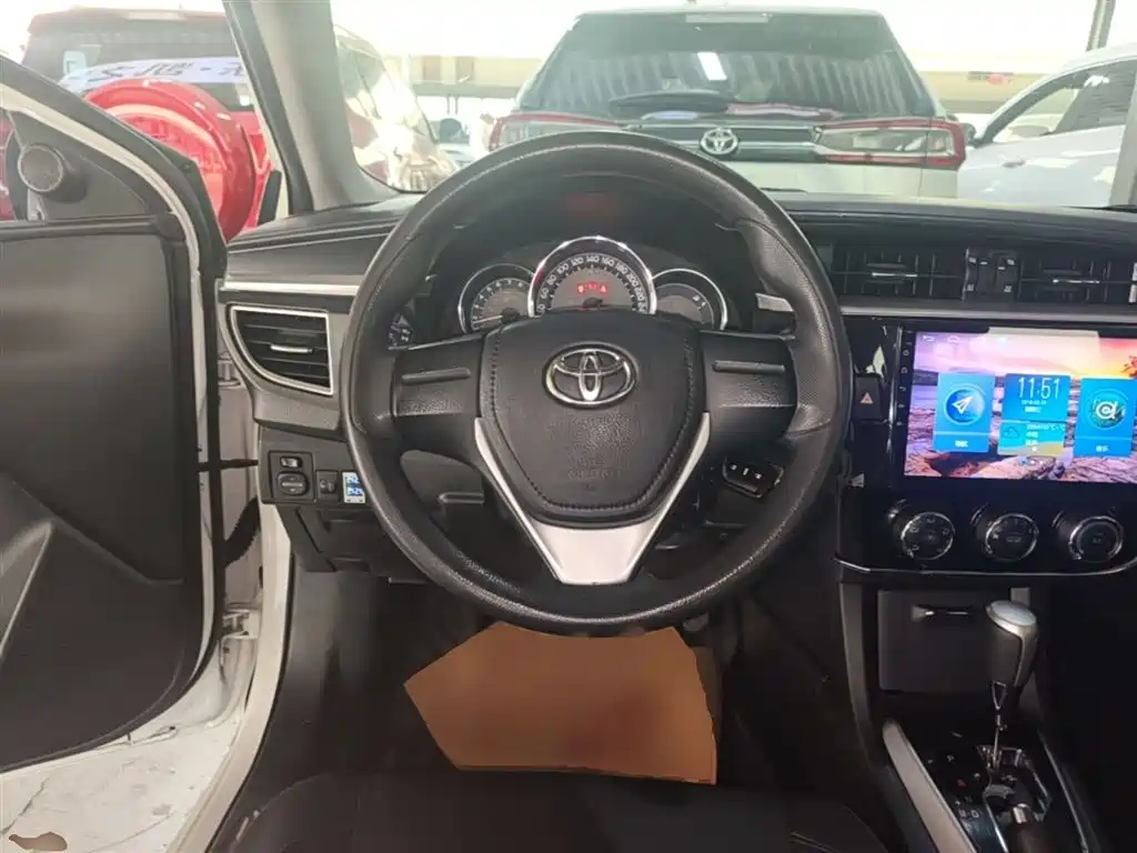 Toyota Corolla 2017 Facelift 1.6L S-CVT GL фото 11