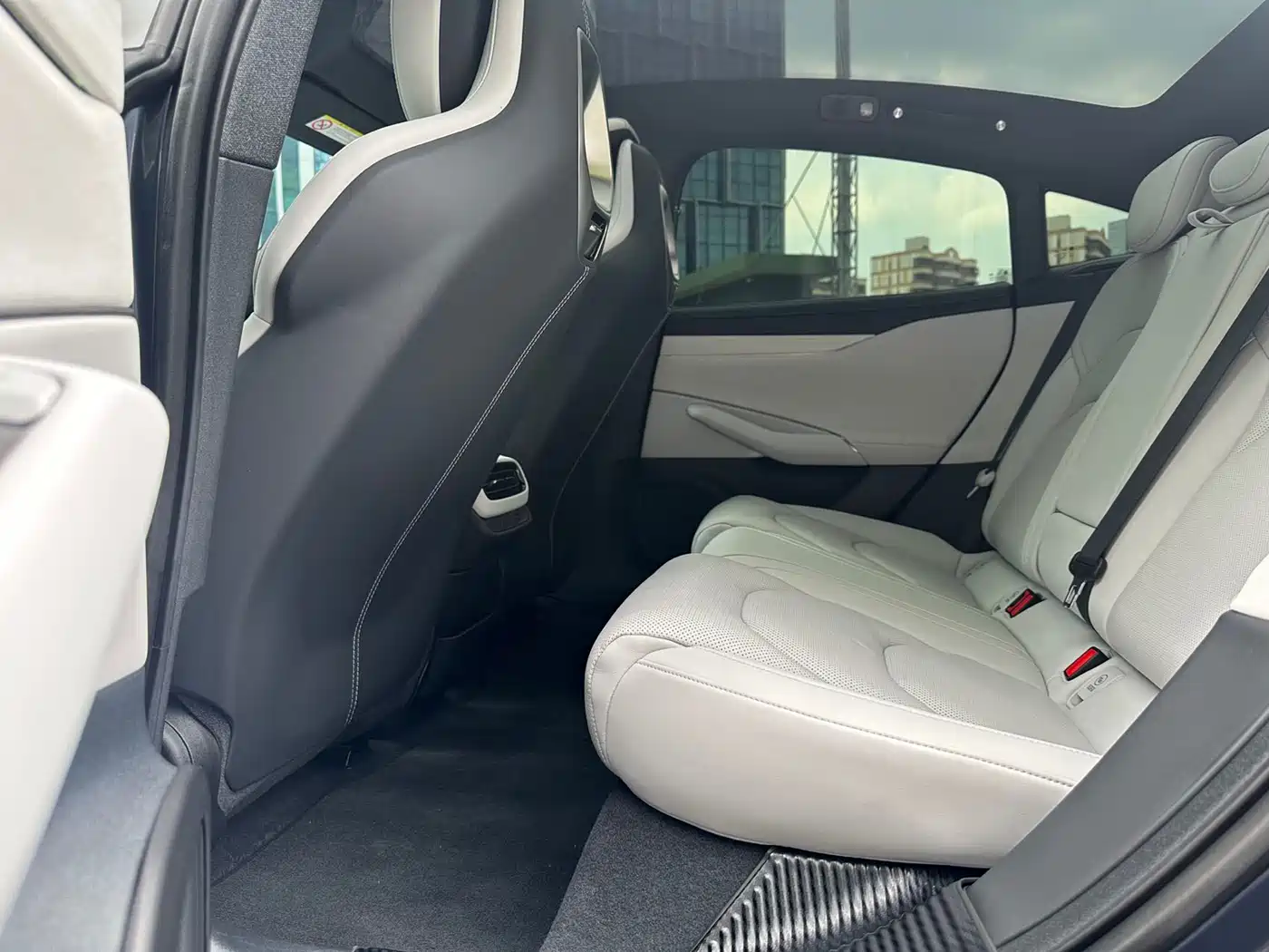 Xiaomi Auto Xiaomi SU7 2024 RWD Ultra Long Range Advanced Smart Driving Pro Edition фото 8