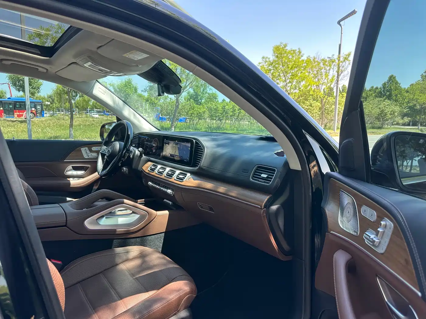 Mercedes-Benz GLS 2024 Model GLS 450 4MATIC Luxury фото 7