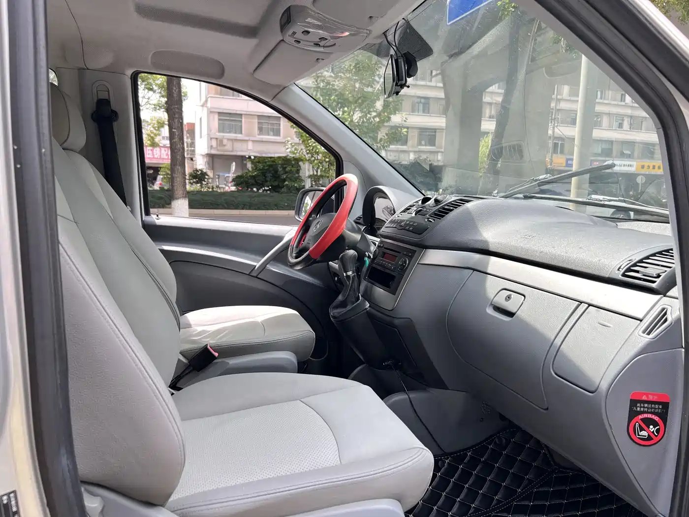 Mercedes-Benz Vito 2011 2.5L Business Edition фото 7