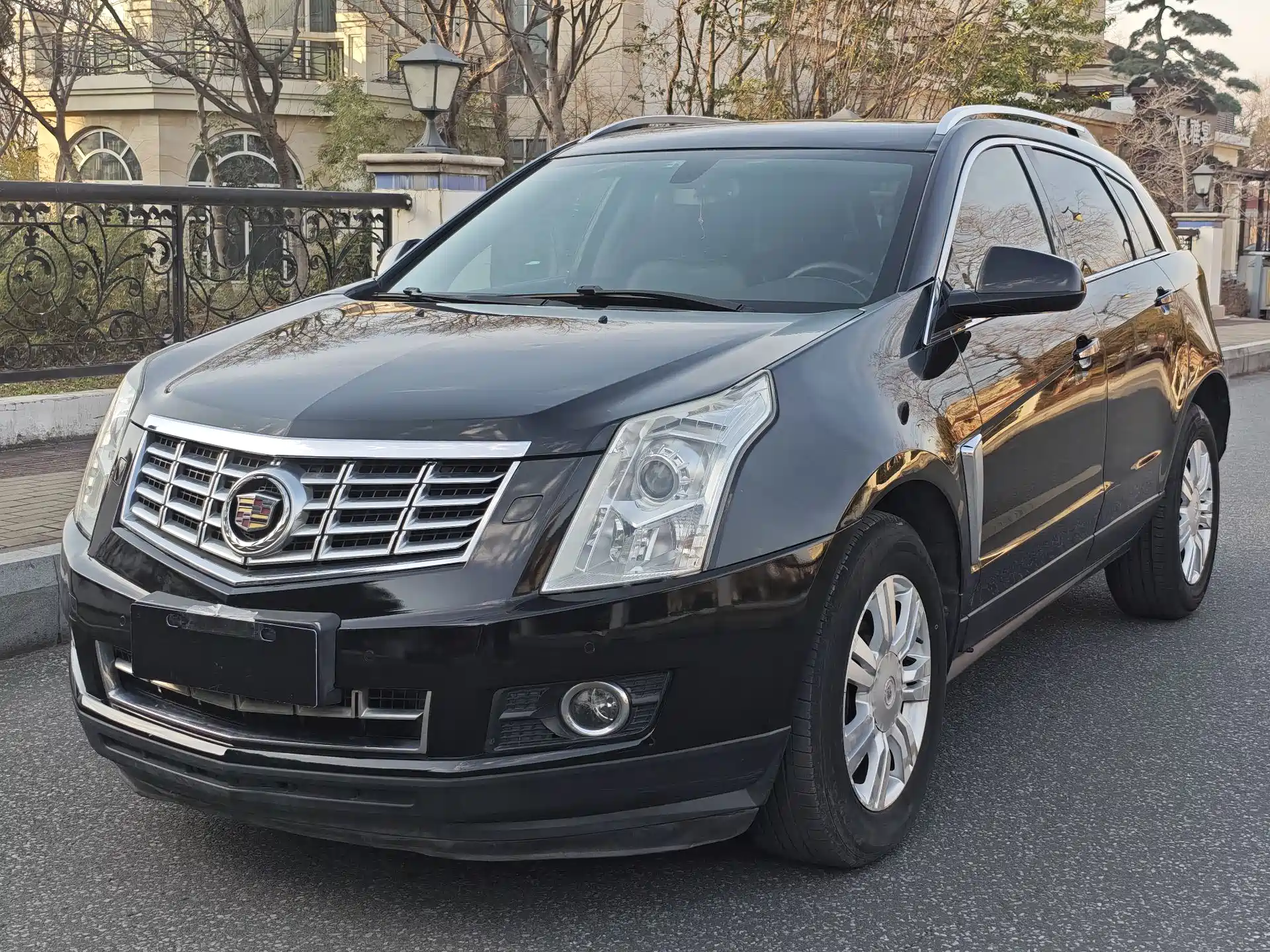 Фото 1 - Cadillac SRX