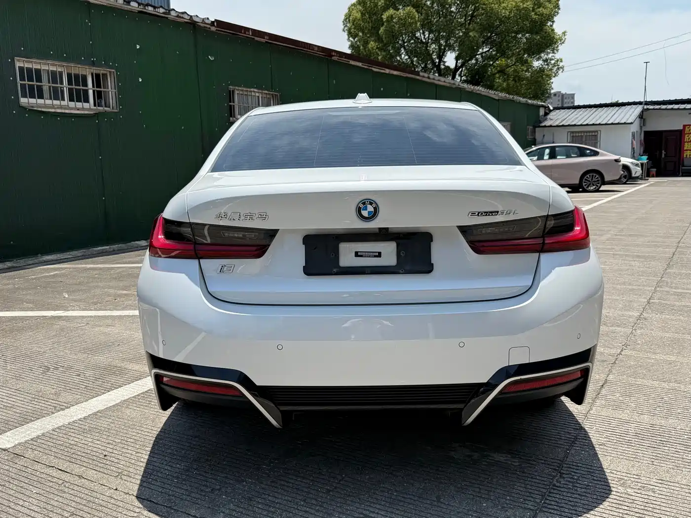 BMW i3 2022 eDrive 35 L фото 17