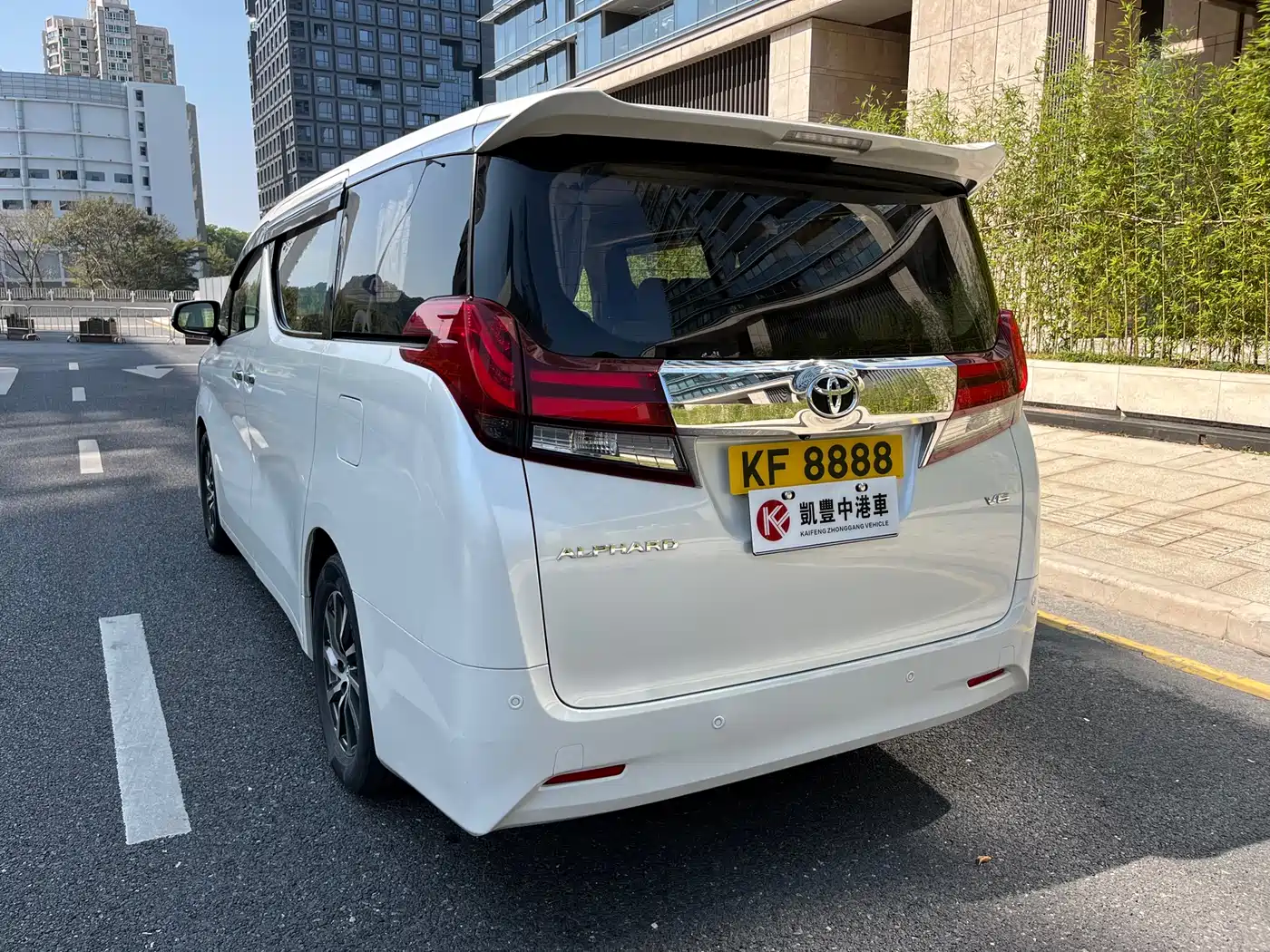 Toyota Alphard 2015 3.5L Luxury Edition фото 6