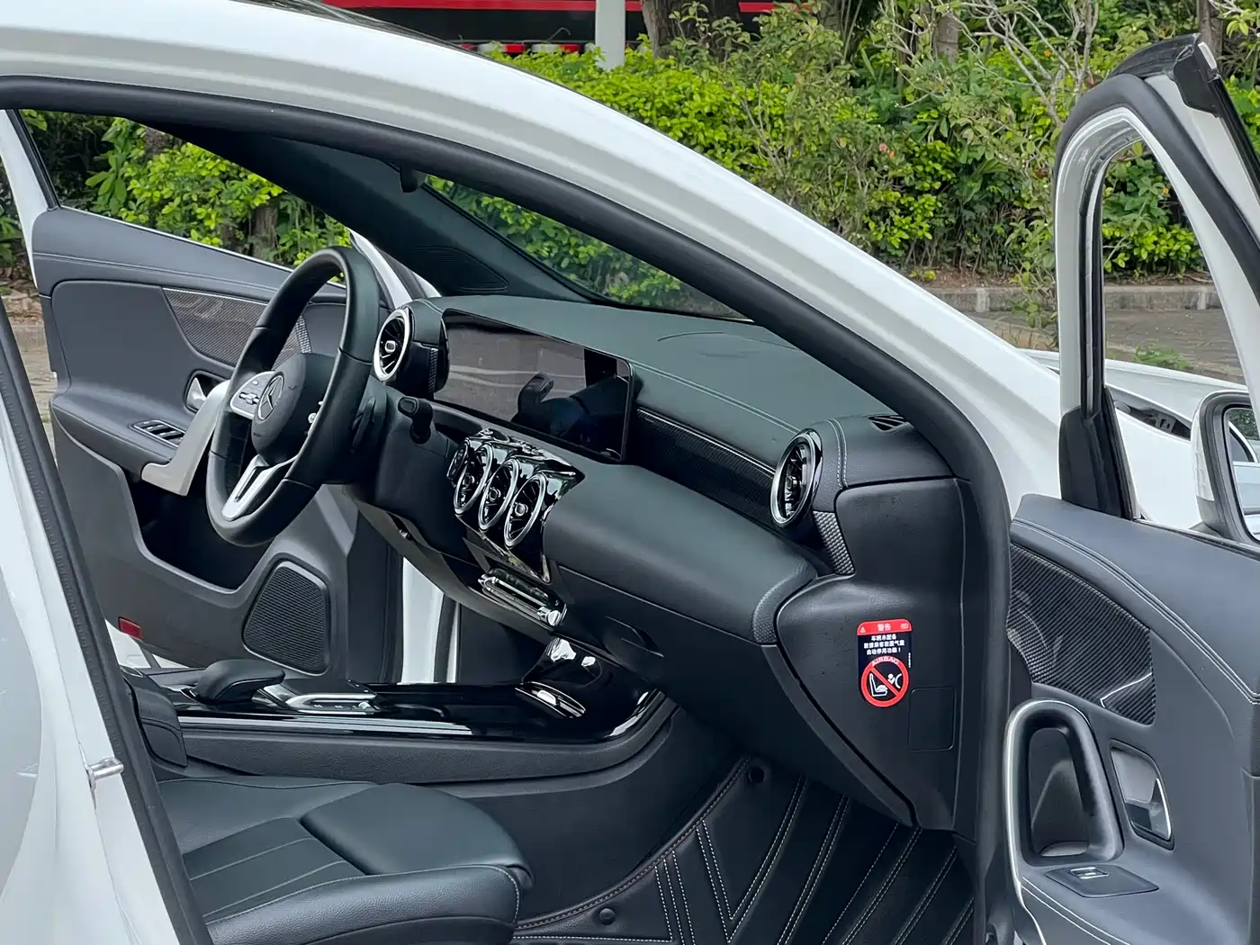 Mercedes-Benz A-Class 2022 A 200 L Sport Sedan Dynamic фото 14