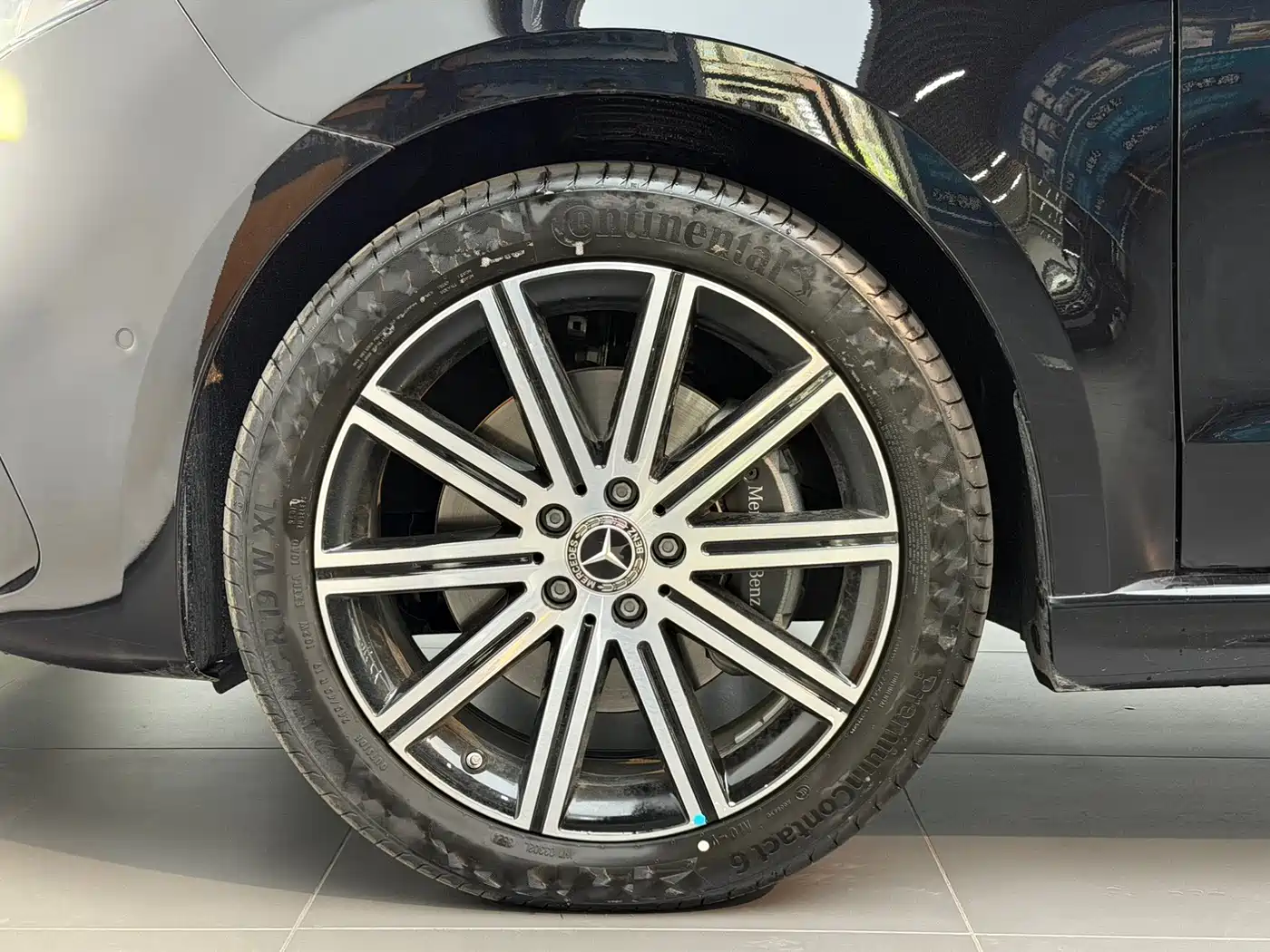 MERCEDES-BENZ V-CLASS
