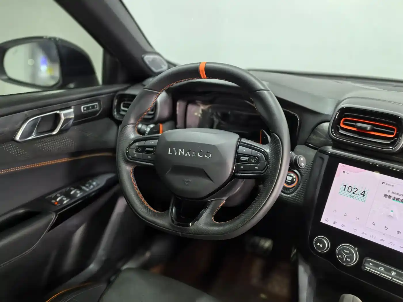 Lynk & Co 02 Hatchback 2021 2.0TD Halo фото 12