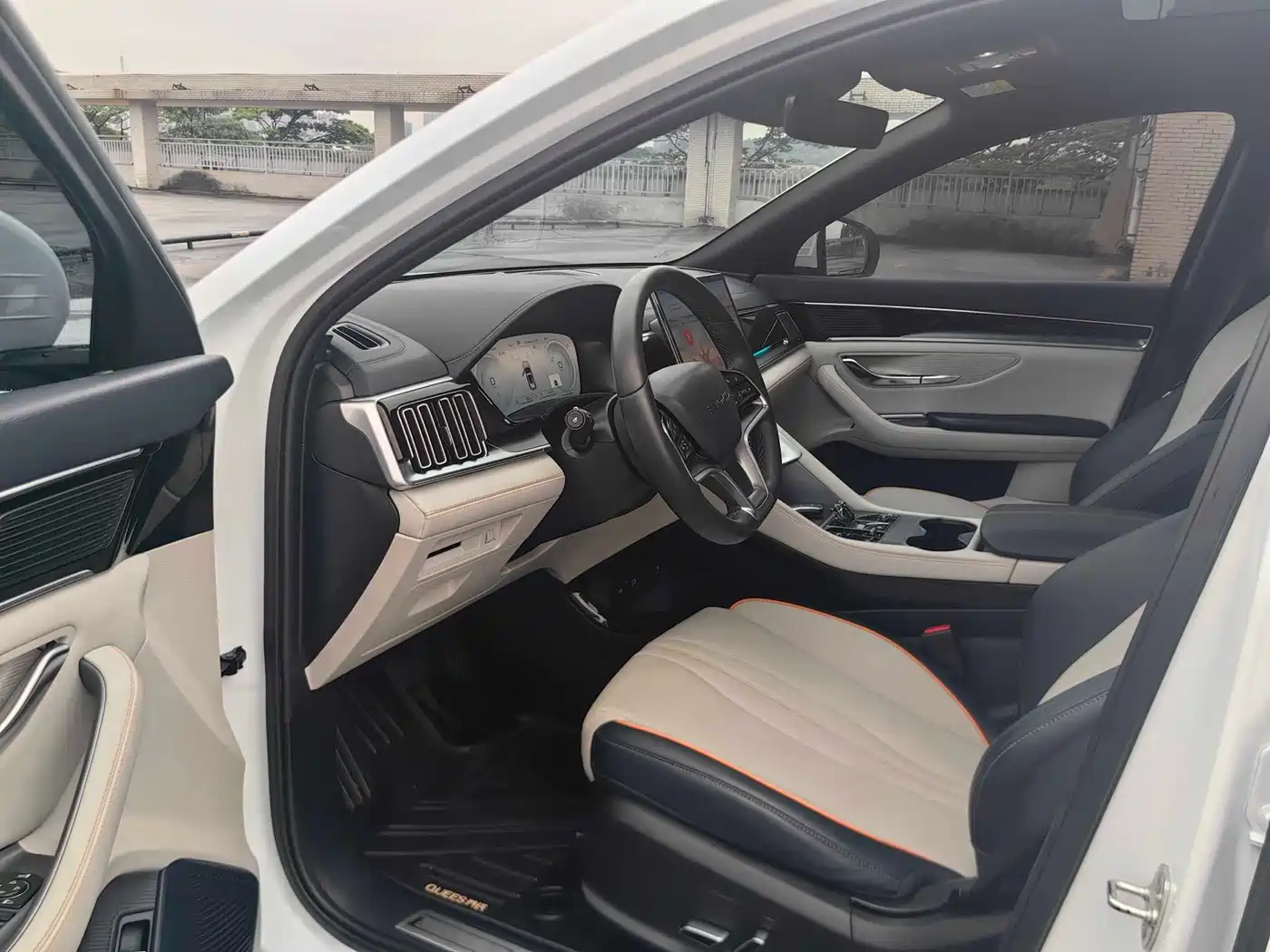BYD Song PLUS PHEV 2024 Glory Edition DM-i 150km Flagship PLUS фото 15