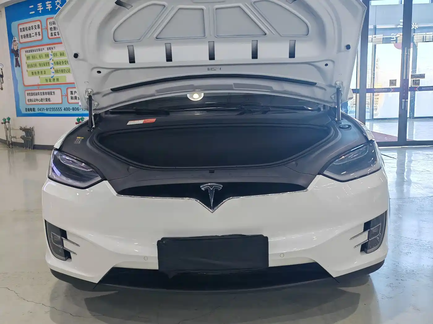 TESLA MODEL X
