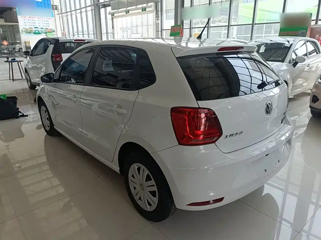 Volkswagen Polo 2018 1.5L Auto Safe Drive фото 5
