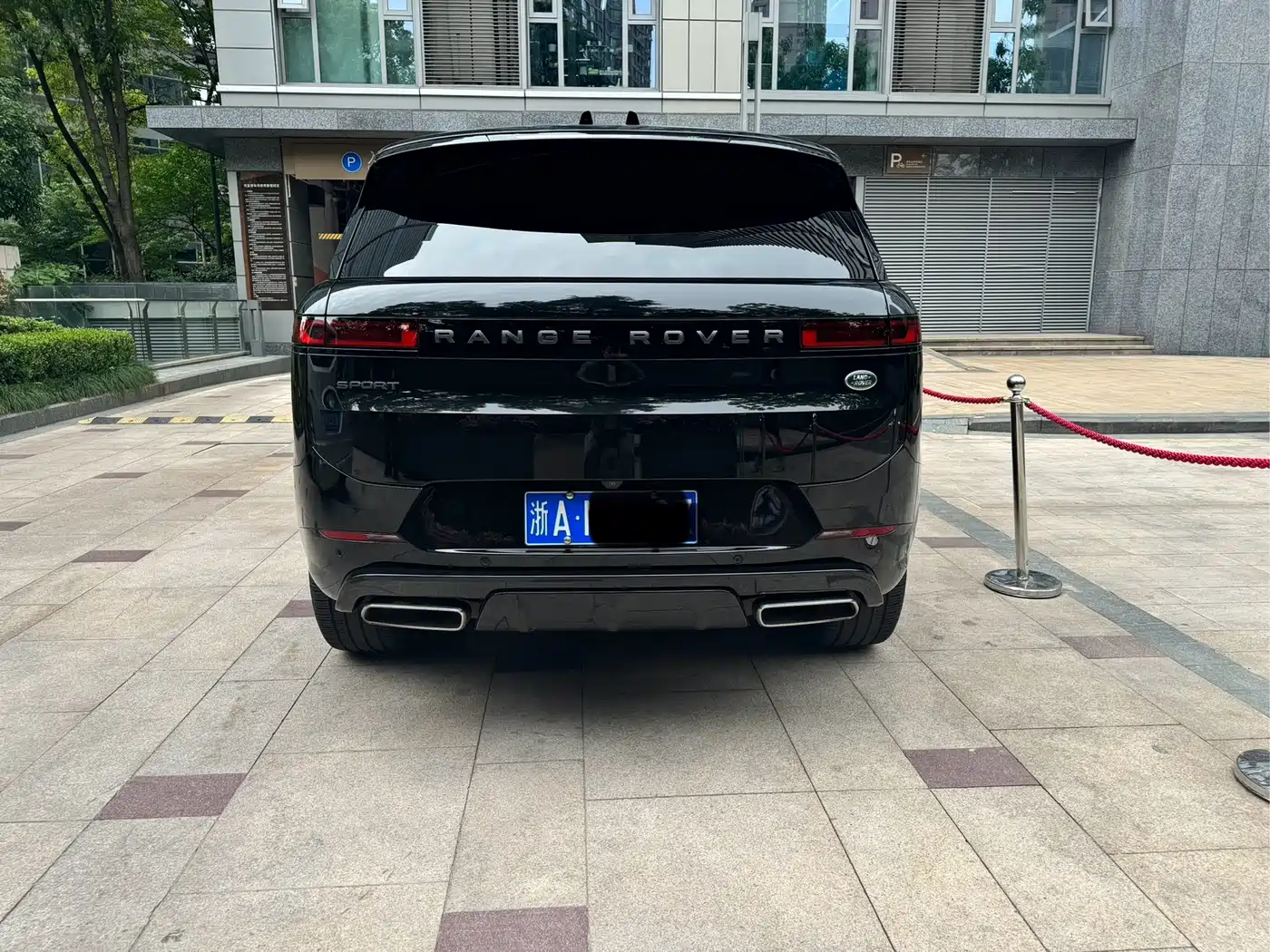 Land Rover Range Rover Sport 2024 400PS Dynamic HSE фото 3