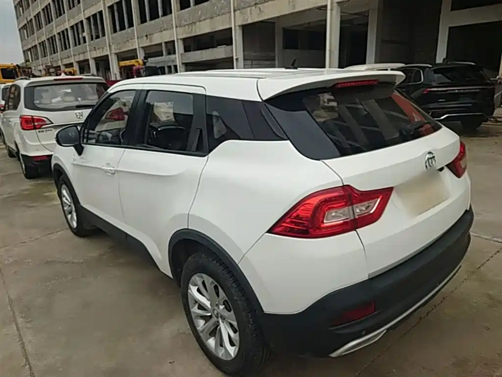 Zhonghua V3 2019 2017 1.5L Manual Comfort