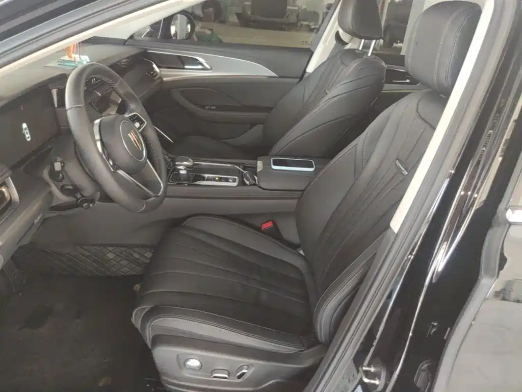 Hongqi H5 2024 2.0T Automatic Smart Connect Flag Smooth Edition фото 15