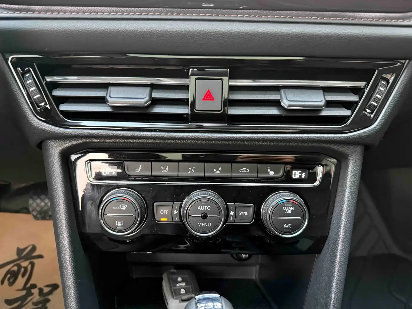 Volkswagen Tharu 2019 Model 330TSI 4WD Flagship Edition China VI фото 12