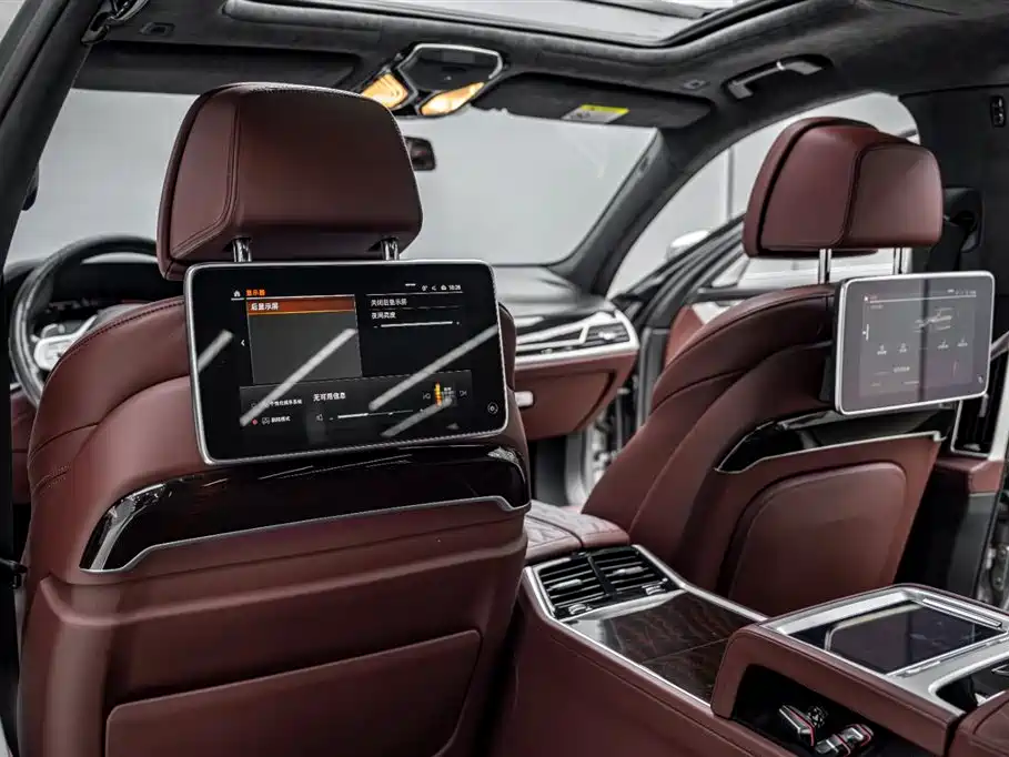 BMW 7 Series 2019 750Li xDrive V8 M Sport Package фото 29
