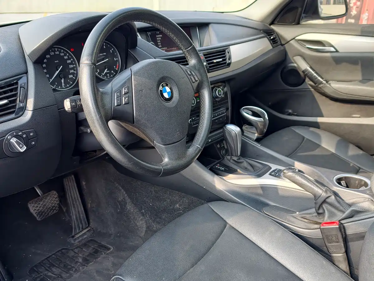 BMW X1 (Import) 2012 sDrive18i Luxury фото 13