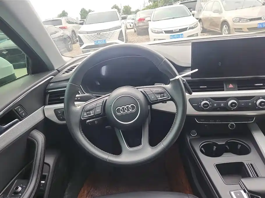 Audi A4L 2020 40 TFSI Fashion Dynamic Edition фото 15