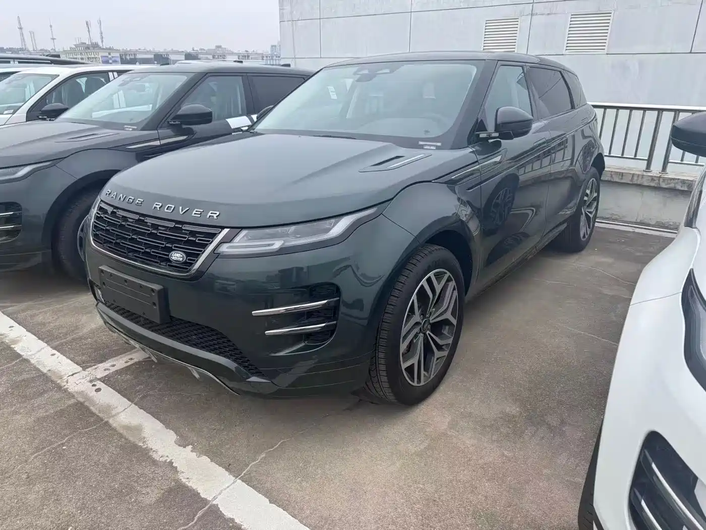Land Rover Range Rover Evoque 2026 Range Rover Evoque L SE