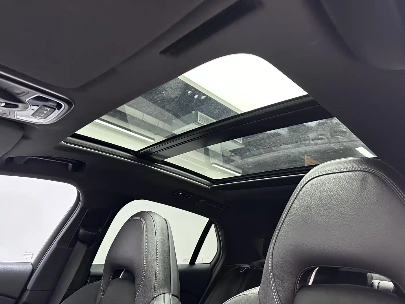 Lynk & Co 03 2021 2.0TD Auto Jin Champion Edition фото 12