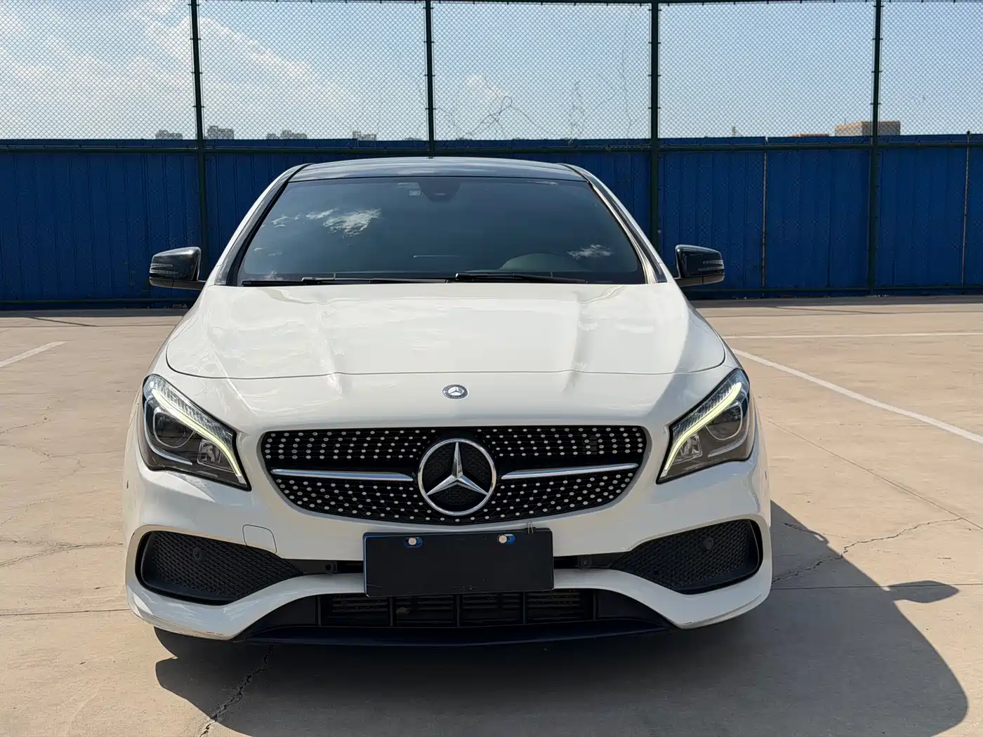 Mercedes-Benz CLA (Import) 2017 CLA 220 4MATIC фото 2