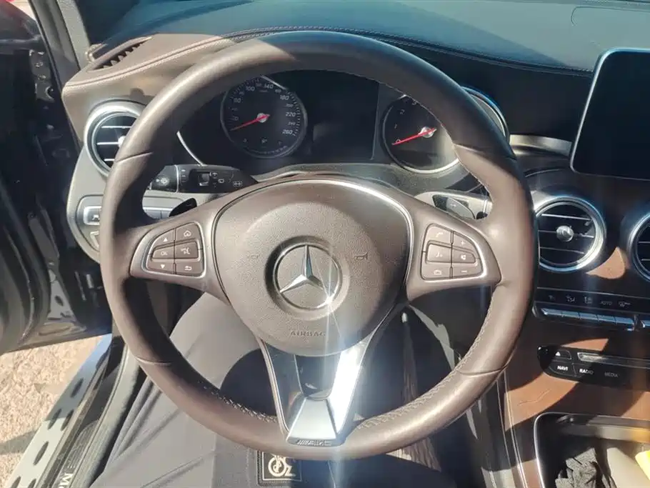 Mercedes-Benz GLC 2019 Facelift GLC 300 L 4MATIC Dynamic фото 15