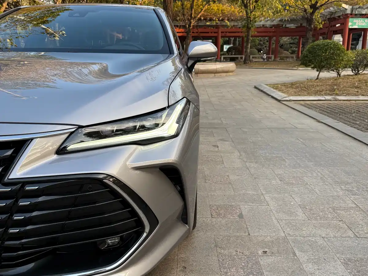Toyota Avalon 2023 2.0L XLE Premium Edition фото 19
