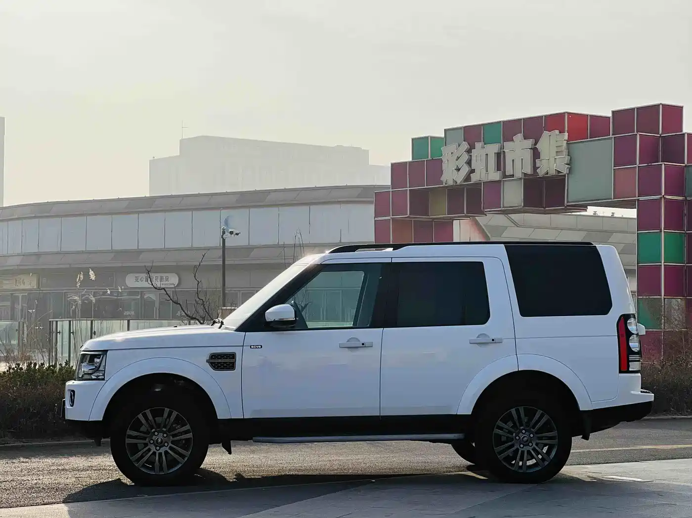 Land Rover Discovery 2016 3.0 SC Gloss Black Collector's Edition HSE фото 3