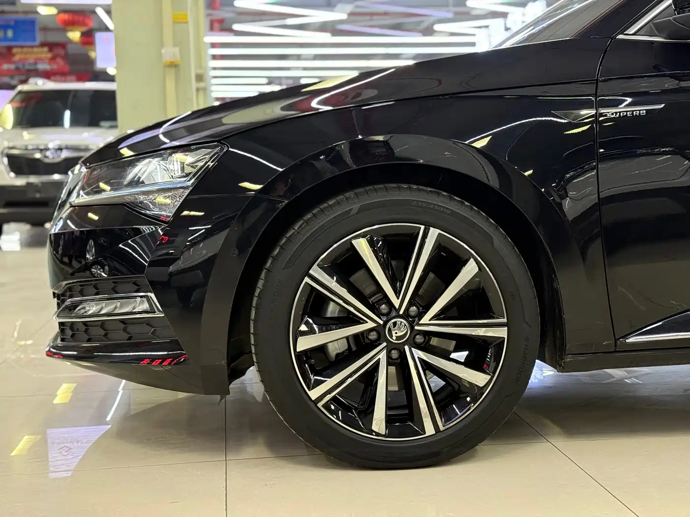 Škoda Superb 2025 Model TSI280 DSG Premium Edition фото 17