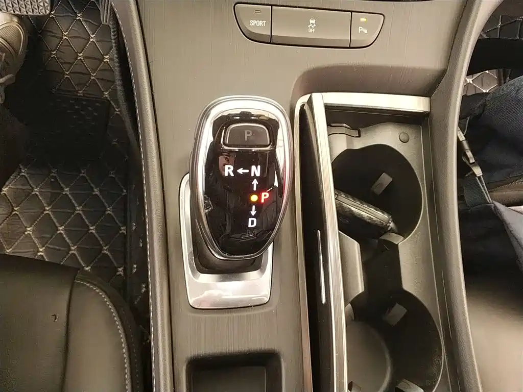 Buick LaCrosse 2018 Model 20T Elite Edition фото 10