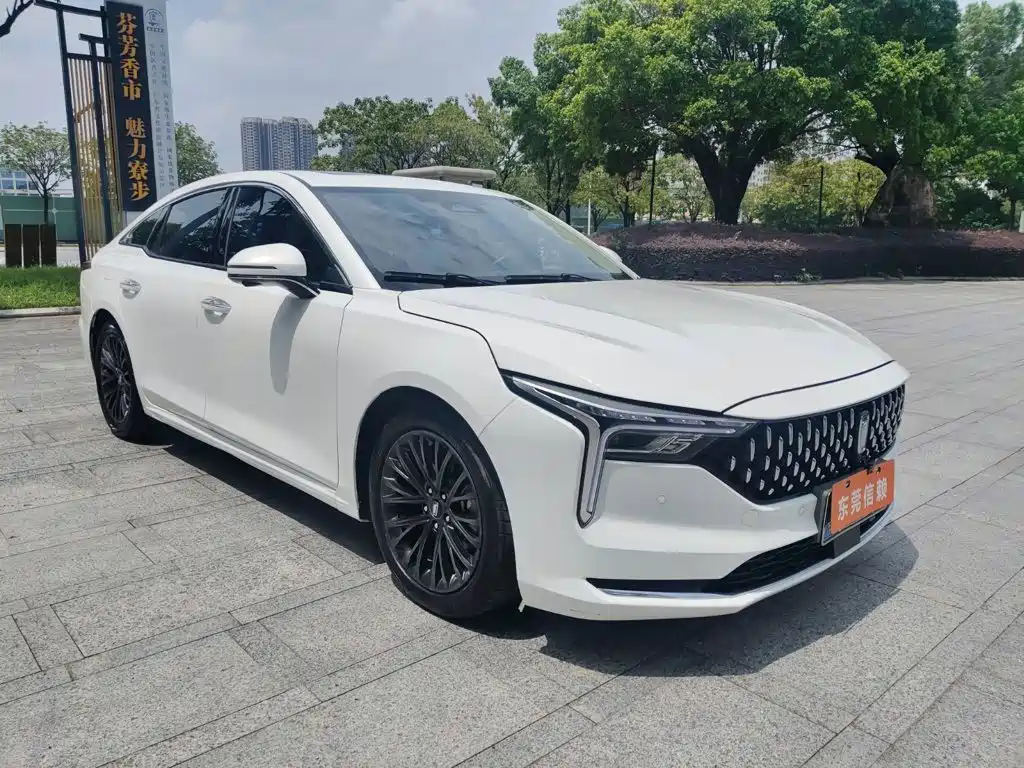 Photo 2 - Besturn B70