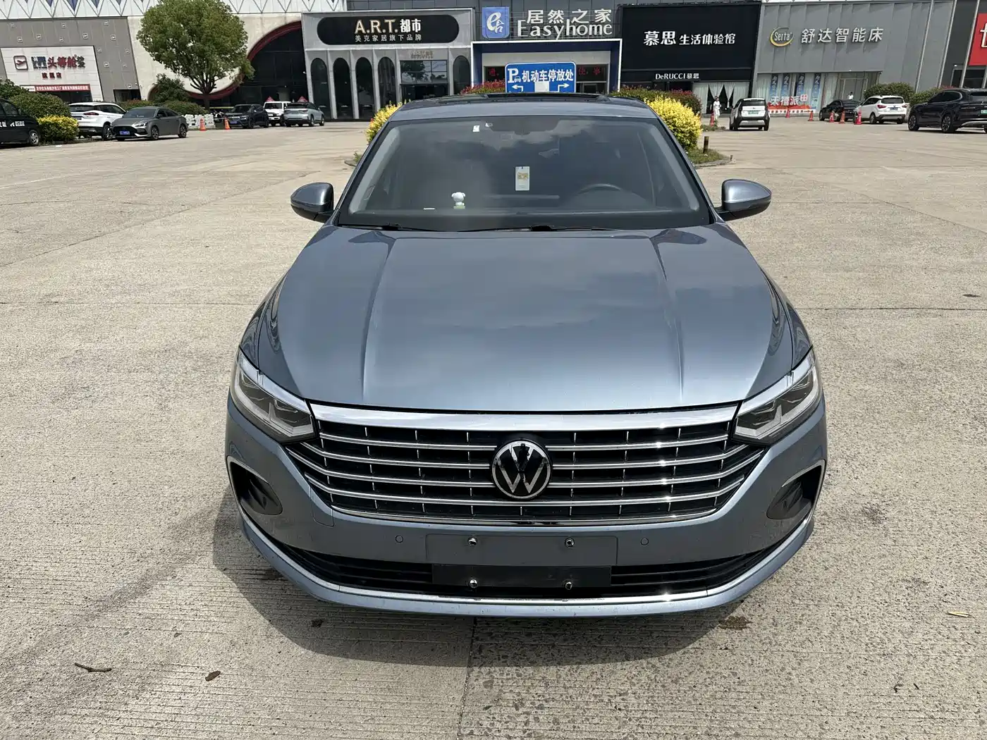 Volkswagen Lavida 2023 Model 280TSI DSG Eternal Edition фото 8