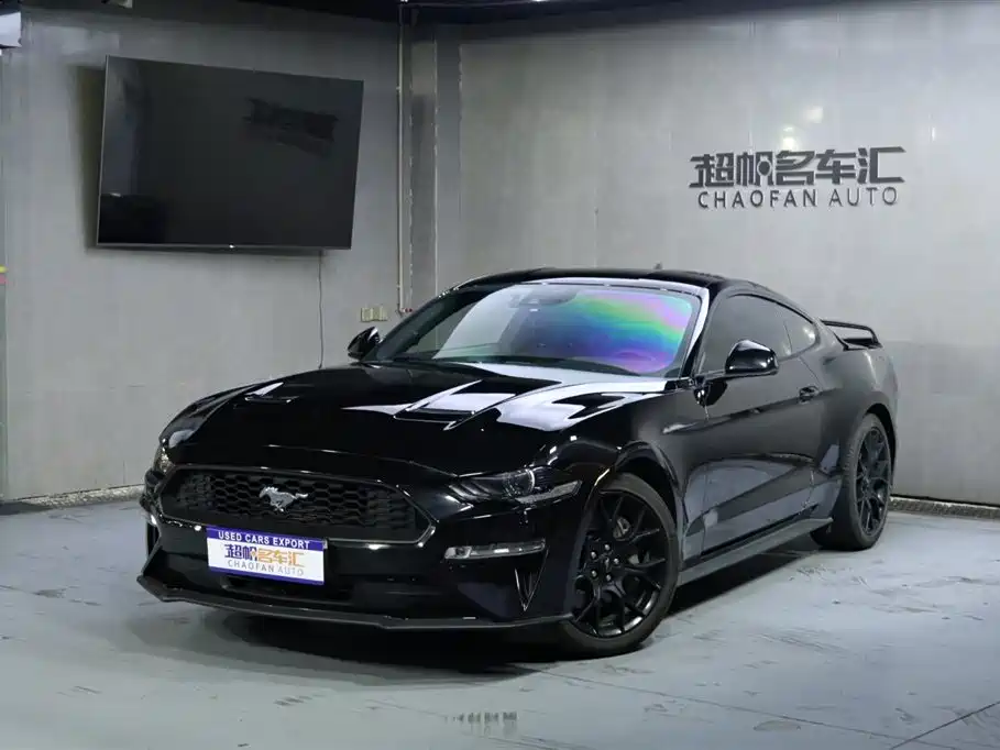 FORD MUSTANG