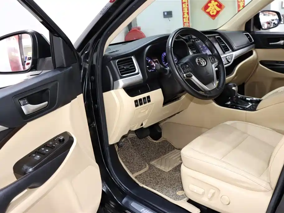 Toyota Highlander 2018 2.0T 4WD Premium 7-seater (China V) фото 8