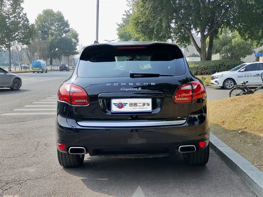 Porsche Cayenne 2011 Cayenne S 4.8L фото 5