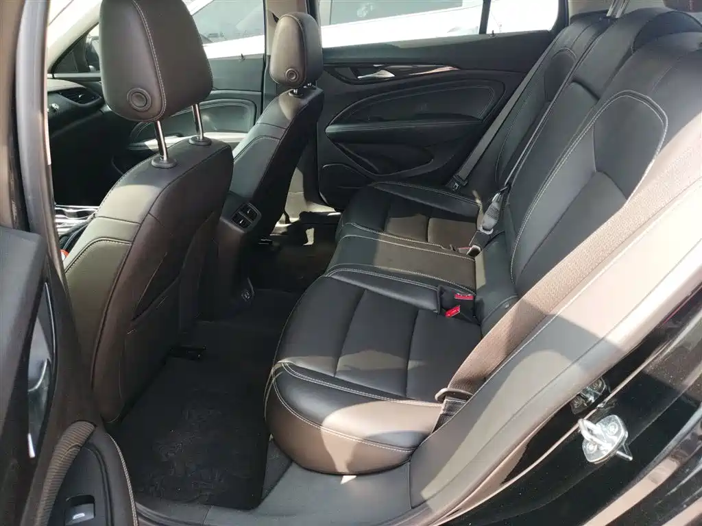 Buick Regal 2024 25T Ultra Comfort Edition фото 17